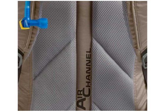 Camelbak Rim Runner 22 Rear Air Channel detail 